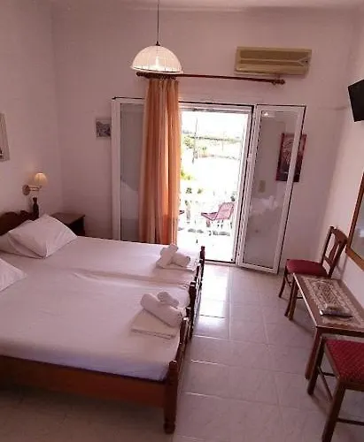 Katerinas Private Hotel 2*